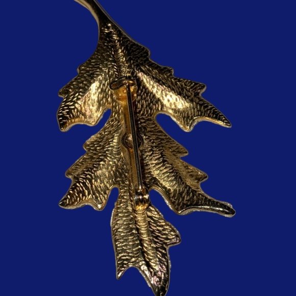 Women's Oak Leaf Pin Brooch with Rhinestones - Picture 6 of 10
